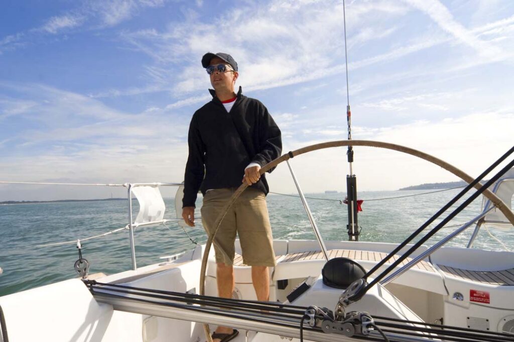 Know about the William Davis, travel expert with 10 years experience and founder of Insider American micro-tourism blog