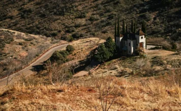 Best things to do in Jerome AZ featuring the historic ghost town and scenic Verde Valley views
