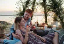 Bisbee AZ for Couples: The Most Romantic Weekend in Southern Arizona Bisbee AZ for Couples featuring romantic streets, cozy cafes, scenic views, and historic attractions for a memorable getaway.