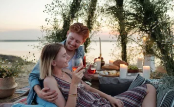 Bisbee AZ for Couples: The Most Romantic Weekend in Southern Arizona Bisbee AZ for Couples featuring romantic streets, cozy cafes, scenic views, and historic attractions for a memorable getaway.